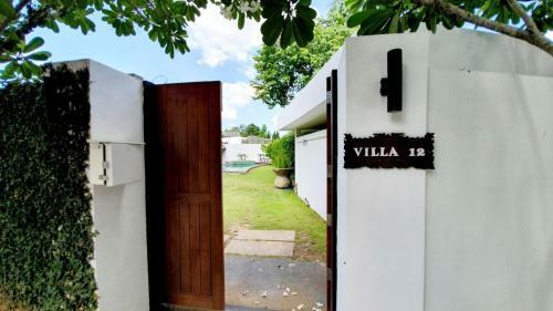 Azaya Luxury 4 Bedrooms Pool Villa