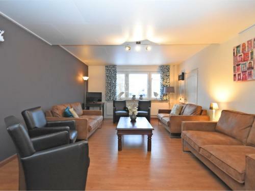 Spacious Apartment In Ober-waroldern With Sauna