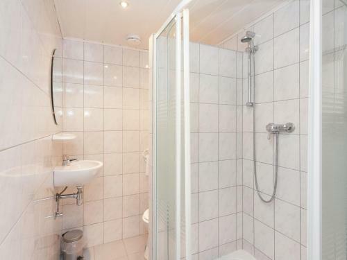 Spacious Apartment In Ober-waroldern With Sauna