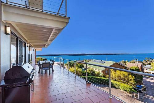 Pacific Waters - Unbeatable Views Of Port Stephens