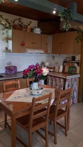 Platanos House