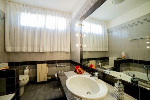Apartamento Splendido Appartamento Con Terrazza Panoramica Sulla Campagna Versiliese