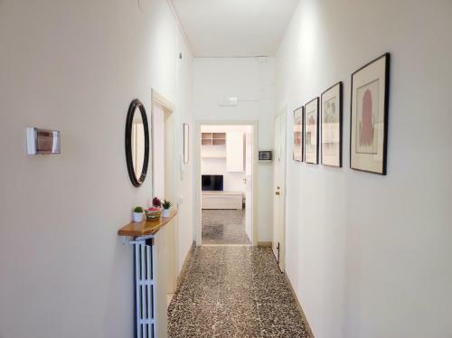 Lovely Balcony San Gimignano Apartments