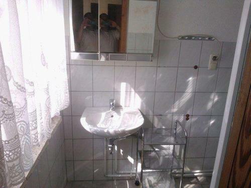 Kleines-ferienhaus-nur-5-auto-min-von-binz