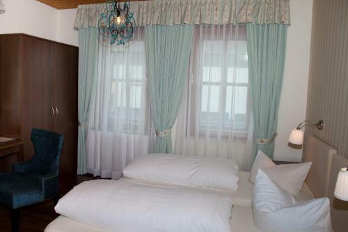 Hostal Gasthof - Hotel Zur Post