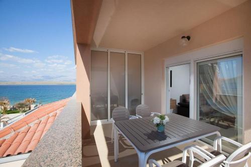 Apartments By The Sea Vir - 19419
