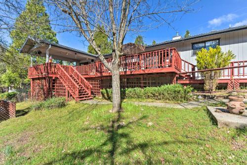 Rustic Groveland Home Private Hot Tub And Deck