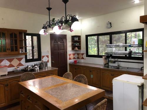 Bnr Tagaytay Guesthouse