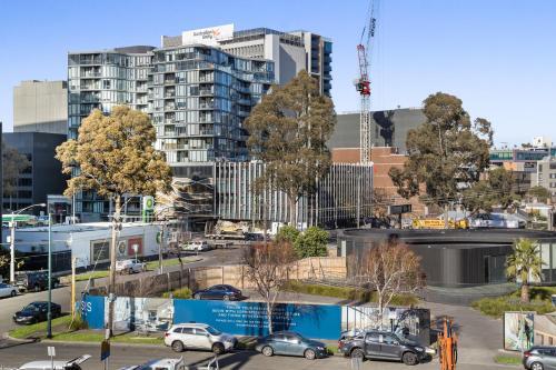 Madecomfy Spacious 2-bed Melbourne City Apartment
