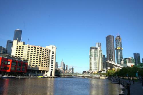 Luxury 2br Apartment With Amazing Skyline View Crown