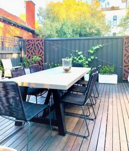 Sunny Seaside Elwood Home
