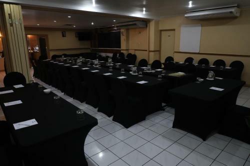 Huon Gulf Hotel