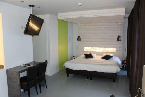 Hotel Logis Du Puy Ferrand