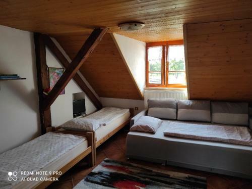 Apartm�n Pod S?�brnou Horou