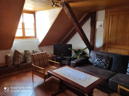 Apartm�n Pod S?�brnou Horou