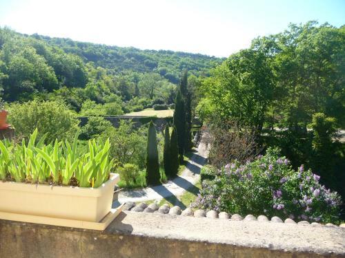 G�tes Du Domaine De Serre Long