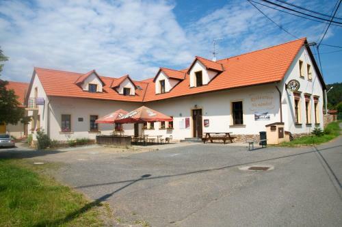 Hostal Penzion St?�brn� Lhota