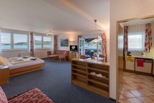 Aparthotel Barry Memle Directly On The Lake