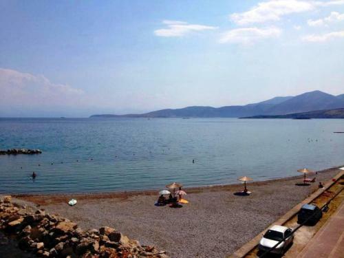 Apartamento Luxury Seafront House Nearby Delphi