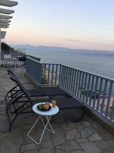 Seaside Maisonette In Kiveri, Near Nafplion.