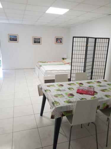 Hostal Pension Am Stadtpark Maas P�ttlingen