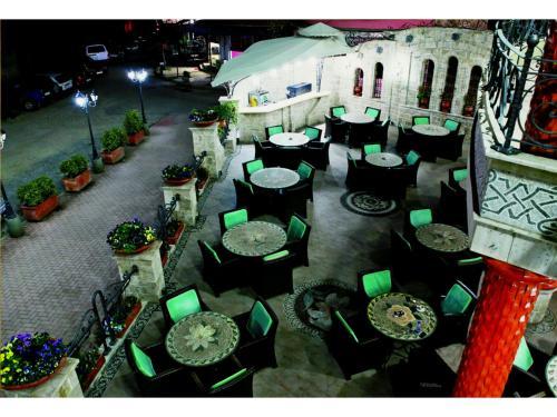 Dinasty Hotel