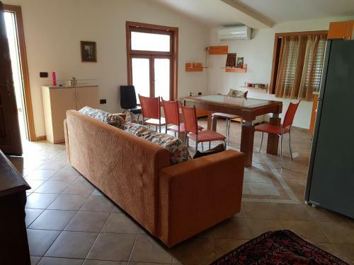 Hostal Rooms Vera's Vila