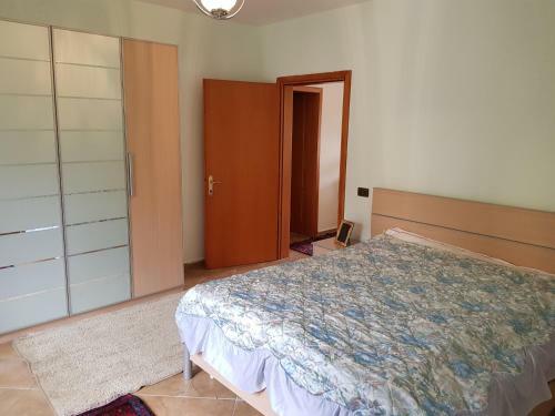 Hostal Rooms Vera's Vila