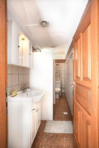 New! Paxoswhite Sea View Apartments & Studios!