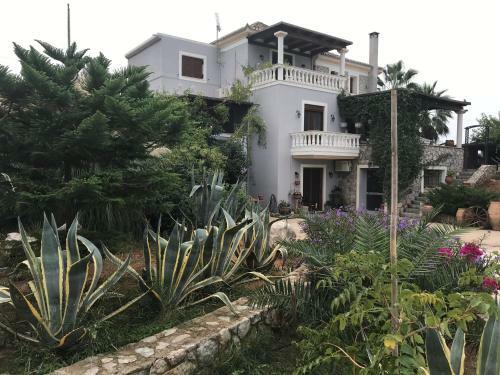 Villa Loy Loy House