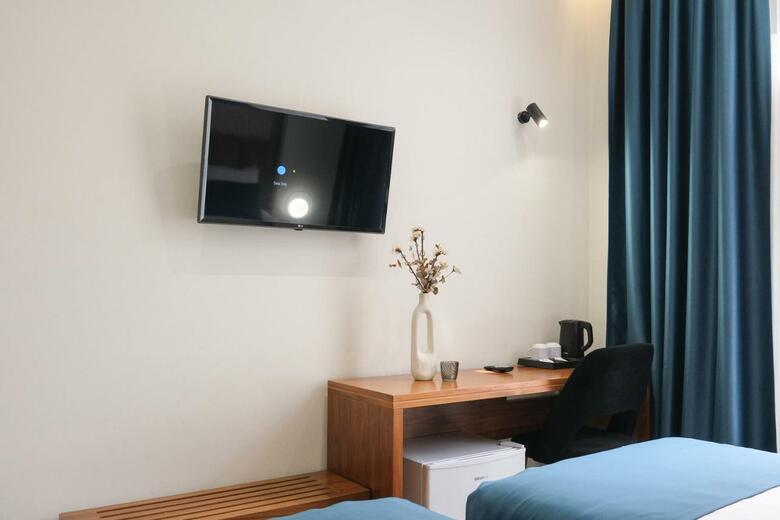 Golden City Hotel