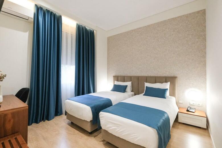 Golden City Hotel