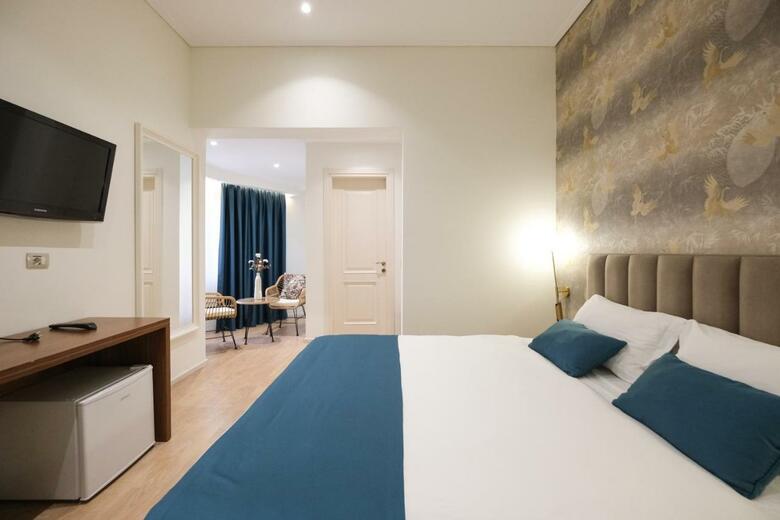 Golden City Hotel