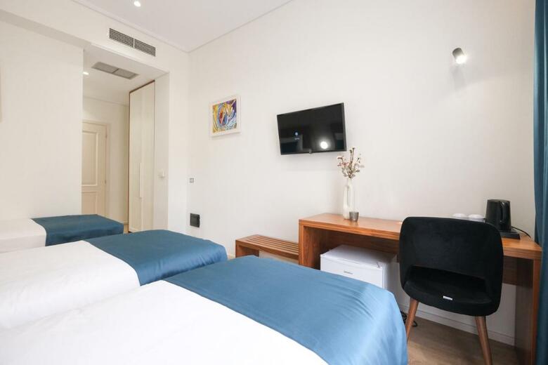 Golden City Hotel