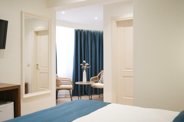 Golden City Hotel
