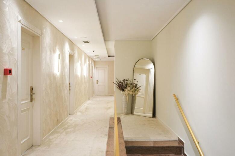 Golden City Hotel