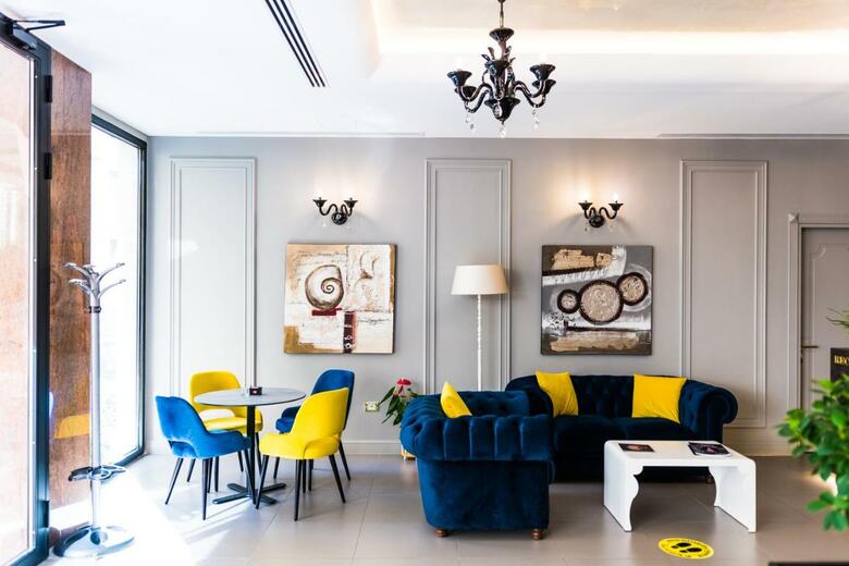 Golden City Hotel