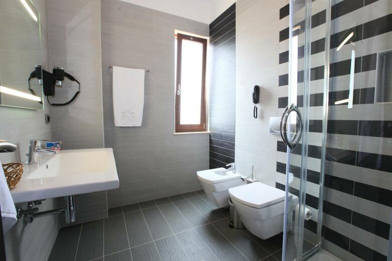 Hotel Victoria Tirana Albania