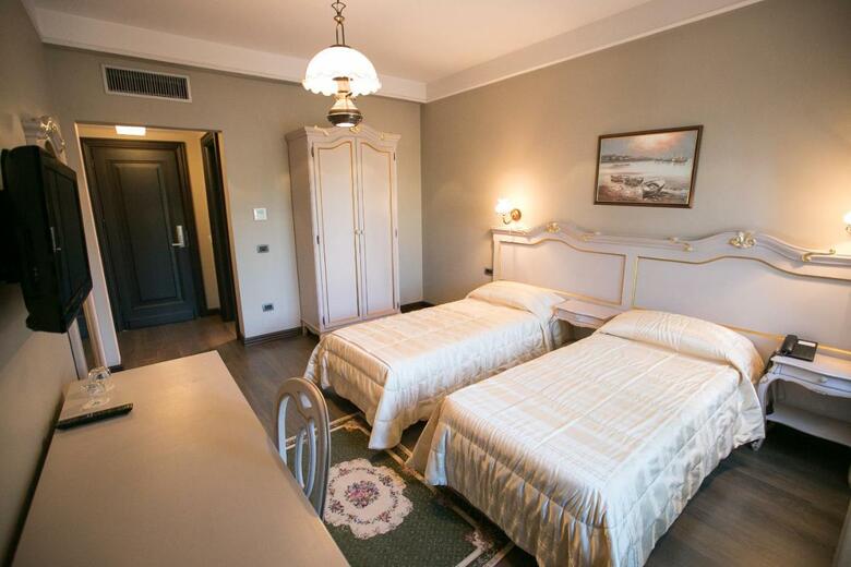Hotel Victoria Tirana Albania
