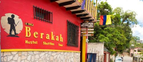 Albergue Hotel & Hostal Berakah