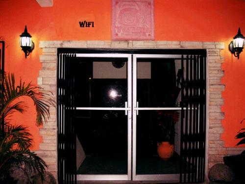 Hotel & Hostal Yaxkin Copan