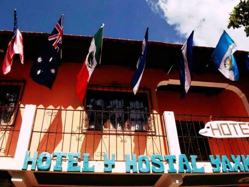 Hotel & Hostal Yaxkin Copan