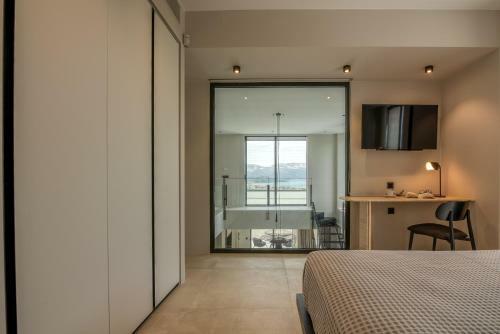 Villas Phos And Kallos