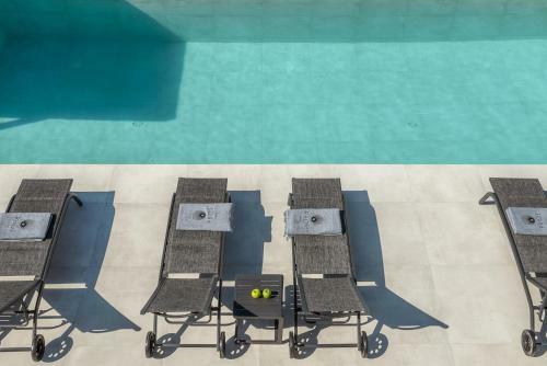 Villas Phos And Kallos