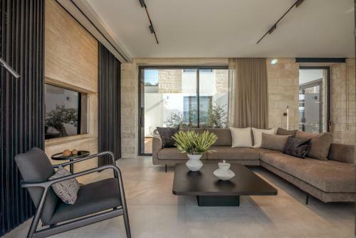 Villas Phos And Kallos