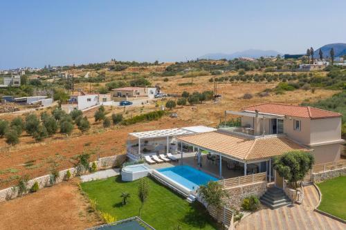 Alba Bianca Villa, A Secluded Retreat!
