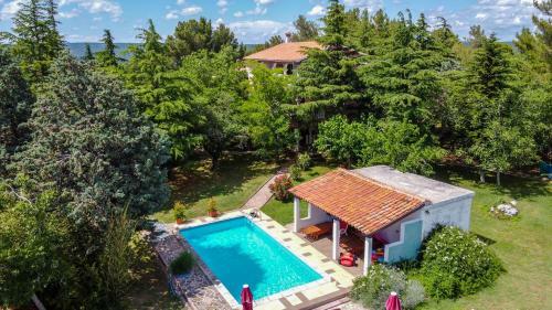 Hostal Aurora Holiday