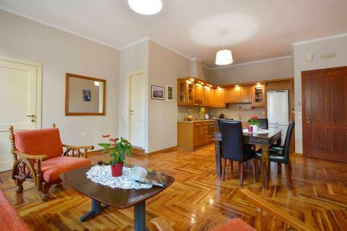 Apartamento Bright 1bd Apt At Liston Square In Corfu Old Town