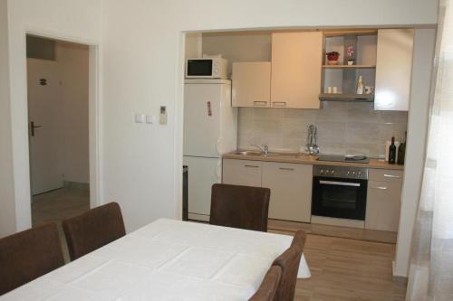 Apartments With A Parking Space Privlaka, Zadar - 12957