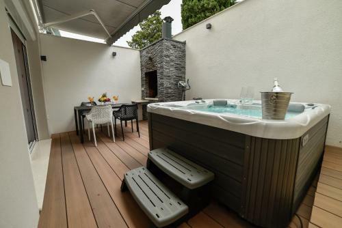 Luxury Apartment Knezovic
